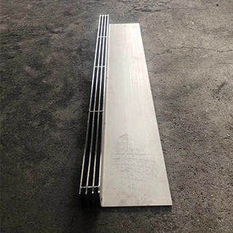 JK不锈钢线性沟盖 定制排水沟盖板的多维价值与选用指南